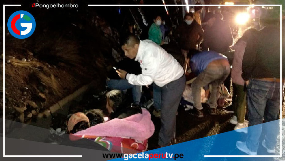 Al menos cuatro muertos tras volcadura de bus cerca de Huaytará