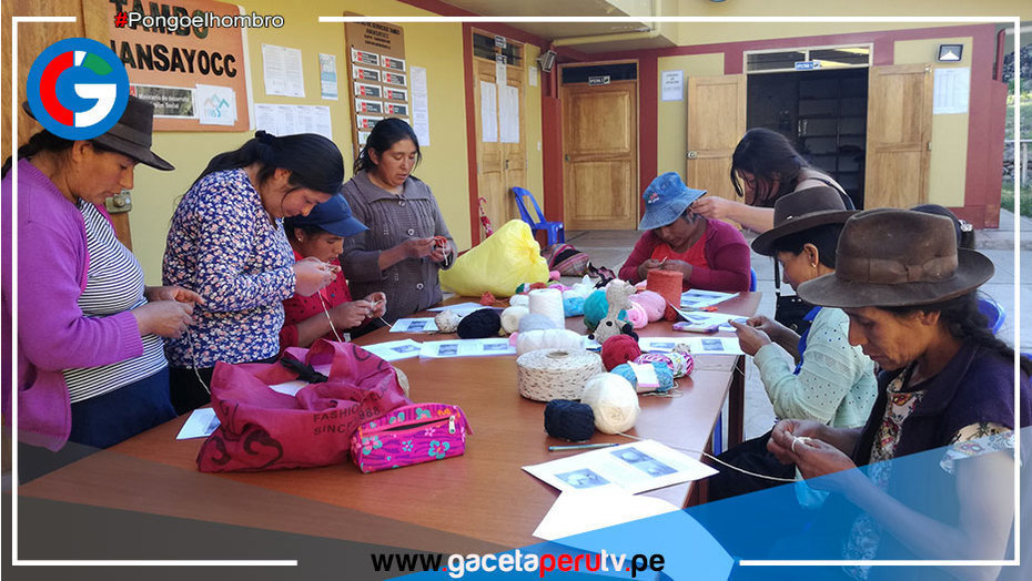 Madres tejedoras de Apurímac se reinventan e impulsan la venta virtual de sus productos hechos de lana en Apurímac