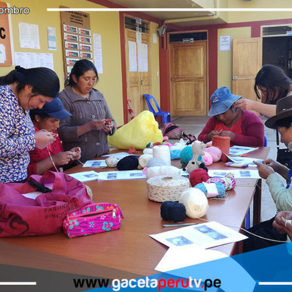 Madres tejedoras de Apurímac se reinventan e impulsan la venta virtual de sus productos hechos de lana en Apurímac 