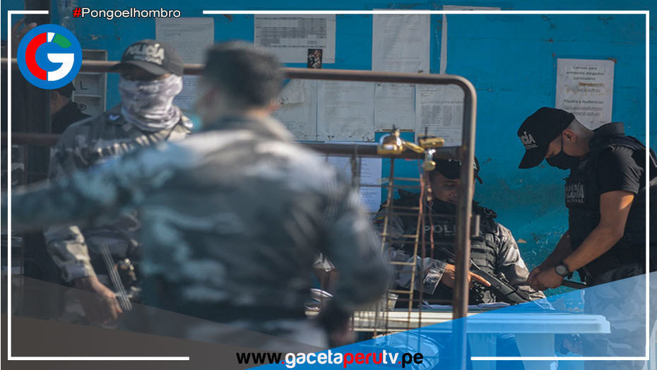 Papa lamenta la "terrible explosión de violencia" en cárcel de Ecuador