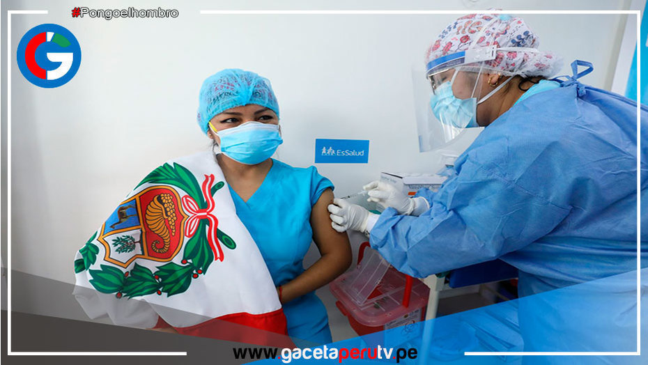 Covid-19: a fines de octubre estarían vacunando con la tercera dosis al personal de salud