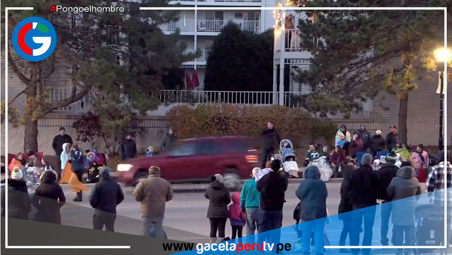 E.E.U.U: Varios muertos en el ataque de un coche contra un desfile navideño