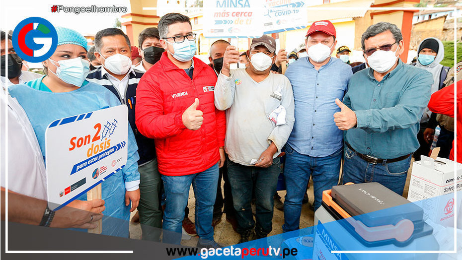 Ministro Cevallos participó en lanzamiento de campaña de vacunación en Ayabaca