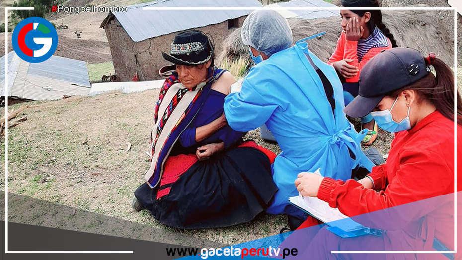 Movilizan brigadas para vacunar contra el covid-19 y tomar pruebas moleculares en Huancavelica