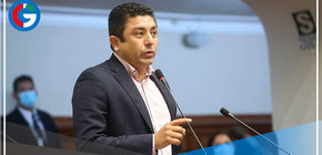 Congresista Guillermo Bermejo presenta su renuncia a bancada de Perú Libre 