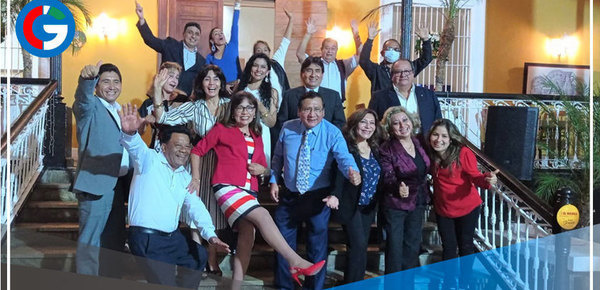 Doctores de ARDOC celebraron navidad deseando unión, paz y confraternidad en la sociedad peruana 