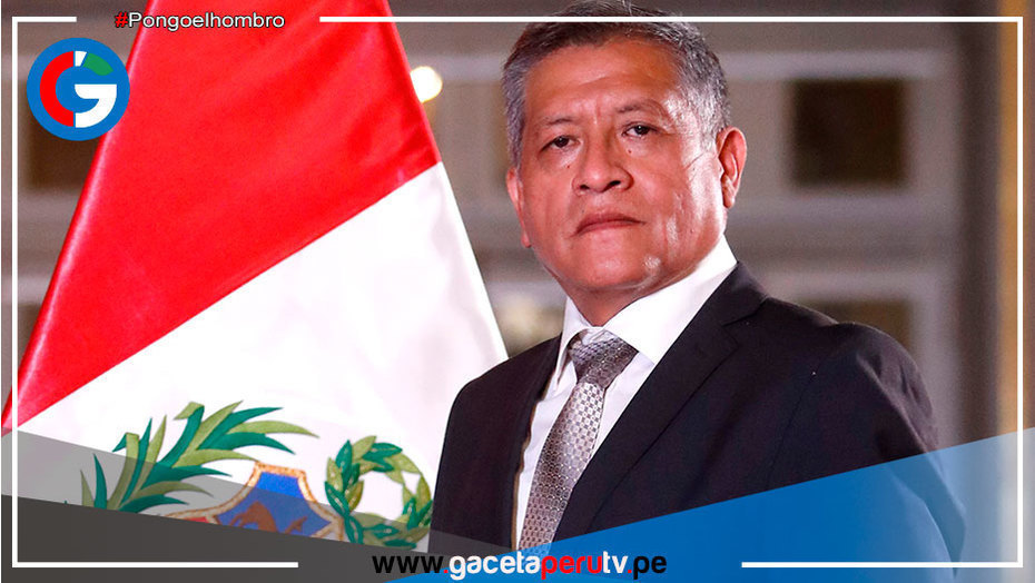 Jura nuevo Ministro de Educación Rosendo Serna Román