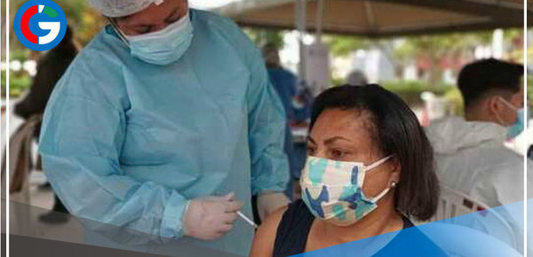 El 77 % de la población objetivo en Perú ya tiene las dos dosis de vacuna 