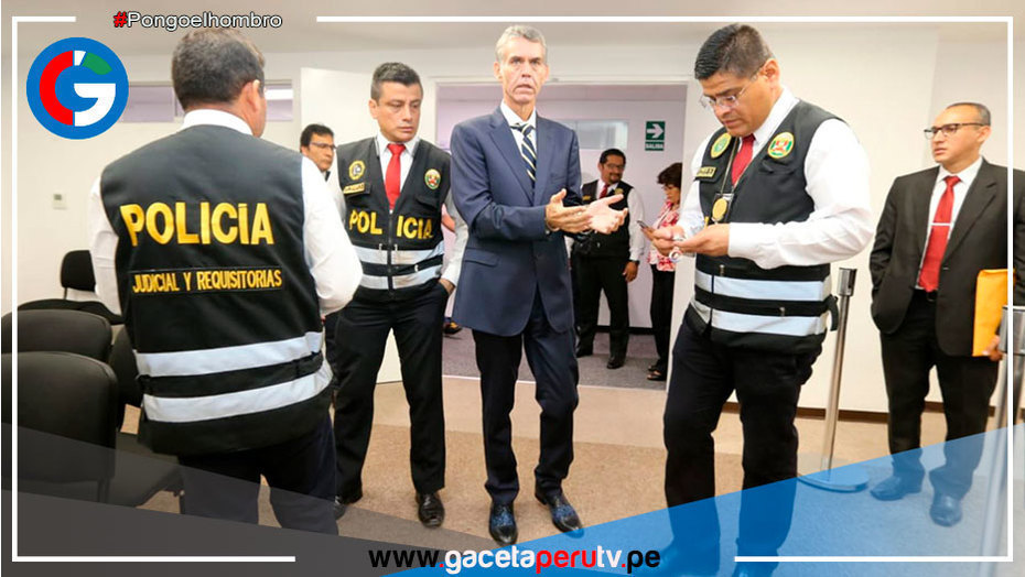 Detienen a excongresista Víctor Albretch durante operativo anticorrupción en Lima