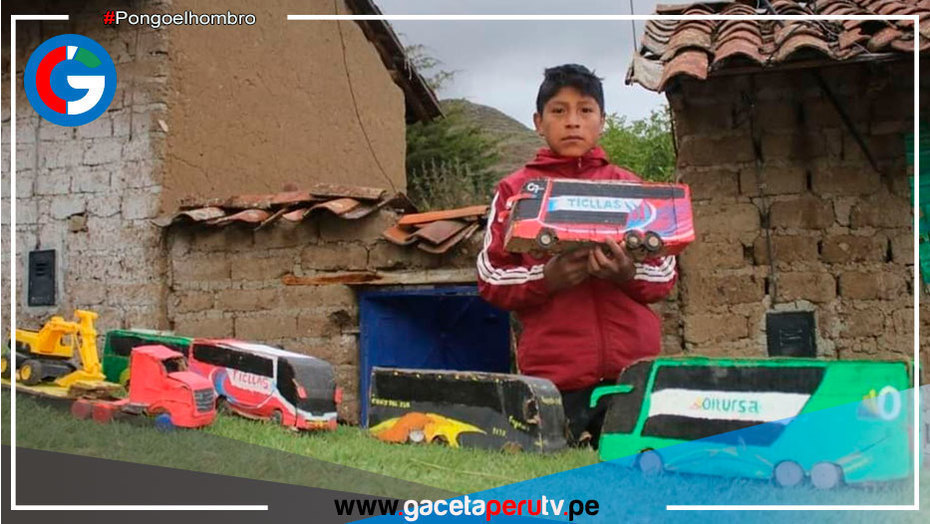 Leonel, el creativo niño huancavelicano que construye su flota de buses de cartón