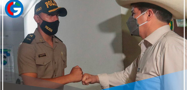 Pedro Castillo visitó dos comisarías y Hospital Dos de Mayo 