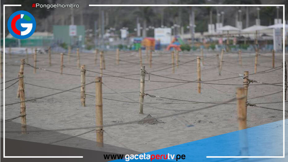 Retiran a bañistas por presunta alerta de Tsunami