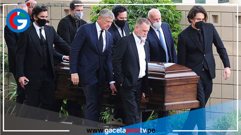Bob Saget: El elenco de “Tres por tres” se reunió en funeral del actor