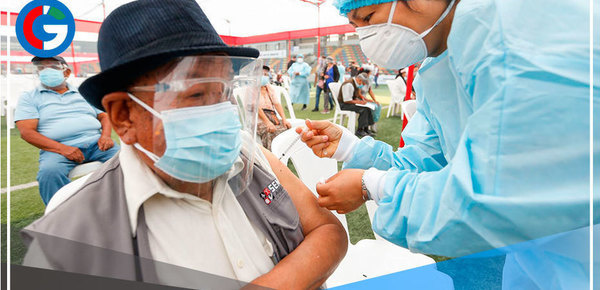 En Perú el 23.6 % de la población objetivo se aplicó la tercera dosis 