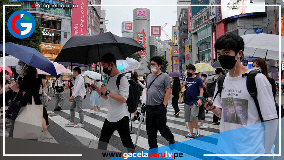 Japón amplía las restricciones a la mayoría de sus regiones ante casos récord