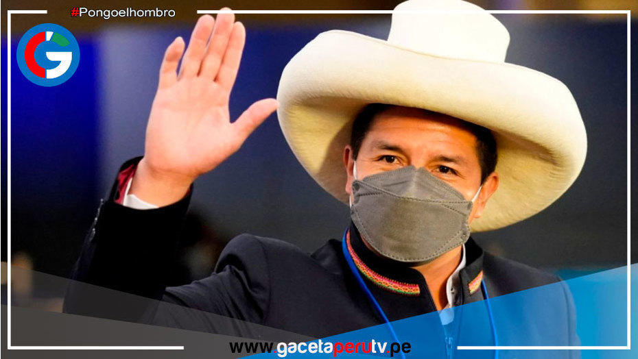 Presentan moción que "exhorta" a Pedro Castillo a presentar su renuncia irrevocable