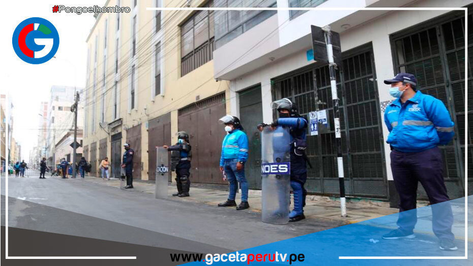 Realizan operativo para recuperar espacios públicos