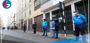 Realizan operativo para recuperar espacios públicos