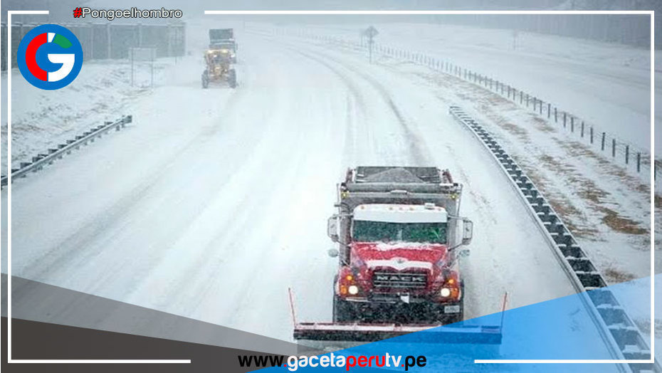 Miles de vuelos cancelados por tormenta de nieve en el noreste de EE.UU.