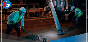 Aniego a causa de la rotura de tubería afecta viviendas y negocios en San Juan de Lurigancho