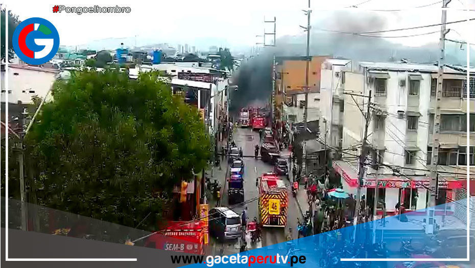 Ecuador: avioneta cae en una transitada calle de Guayaquil