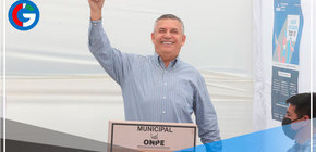 Candidato Daniel Urresti emitió su voto en La Molina 