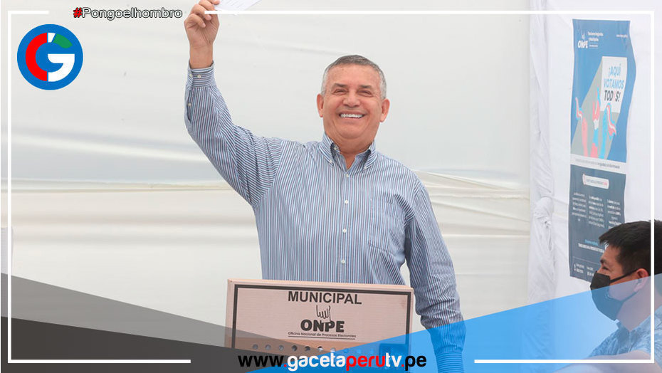 Candidato Daniel Urresti emitió su voto en La Molina