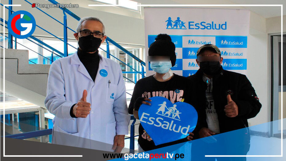 Médicos de EsSalud salvan vida de niña de 13 años que tenía tres tumores en el hígado