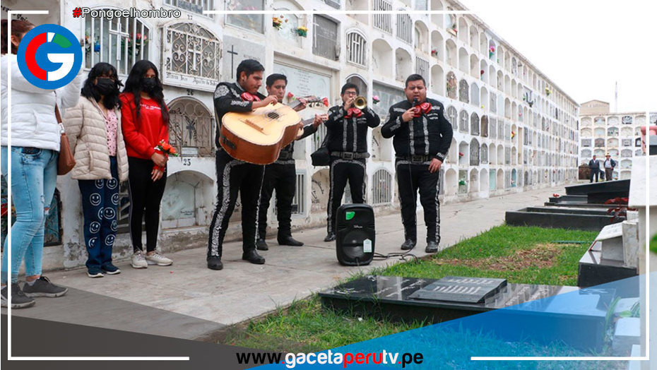 Trujillanos visitaron los cementerios por el Día de Todos los Santos