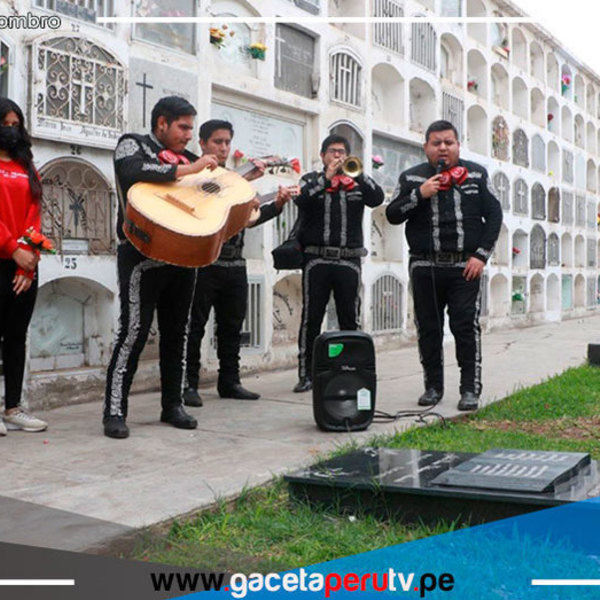 Trujillanos visitaron los cementerios por el Día de Todos los Santos 