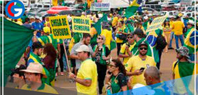 Miles de bolsonaristas piden ante los cuarteles una intervención militar