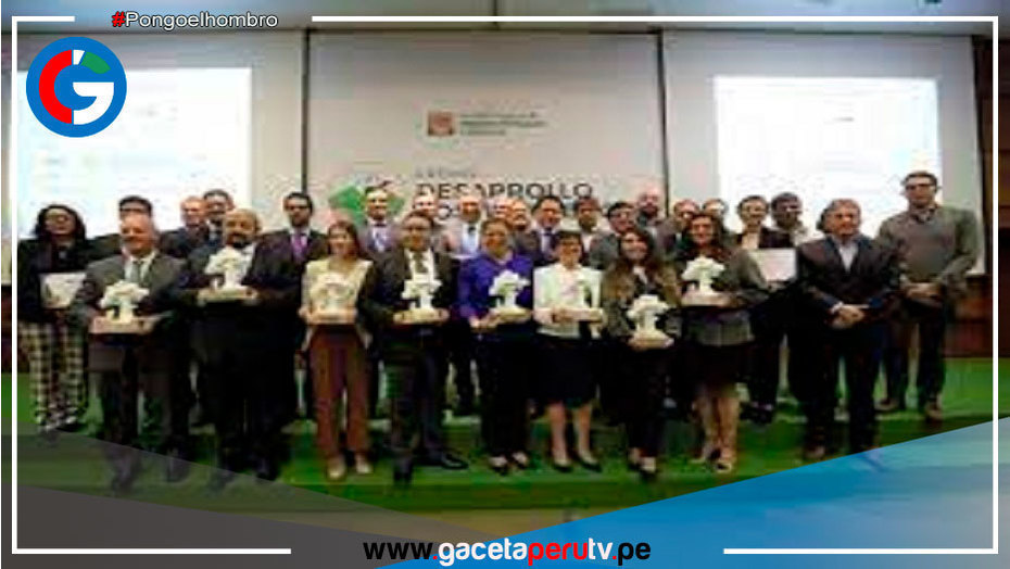 Otorgan premio “Desarrollo Sostenible” a 13 proyectos del sector minero-energético