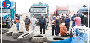 Transportistas iniciarán protesta por aumento del combustible