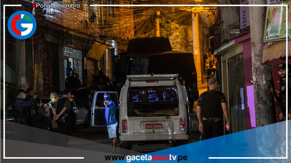 Brasil: Mueren 2 policías en una operación en una favela