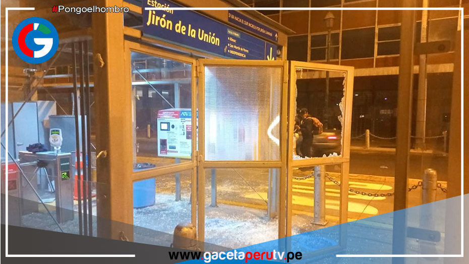 Vándalos atacan estación Jirón de la Unión