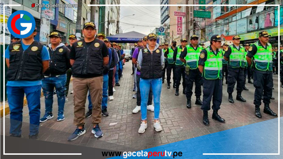 Presencia policial garantiza seguridad a consumidores de Gamarra