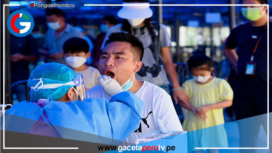Pedirán a viajeros de China una prueba negativa de COVID para entrar al país