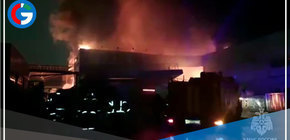 Rusia: Un muerto en enorme incendio en un centro comercial