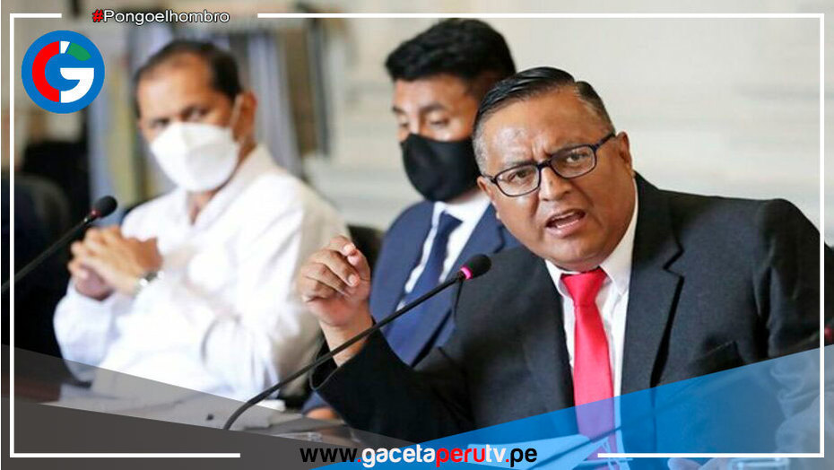 Colegio Médico exige renuncia del ministro de salud Hernán Condori