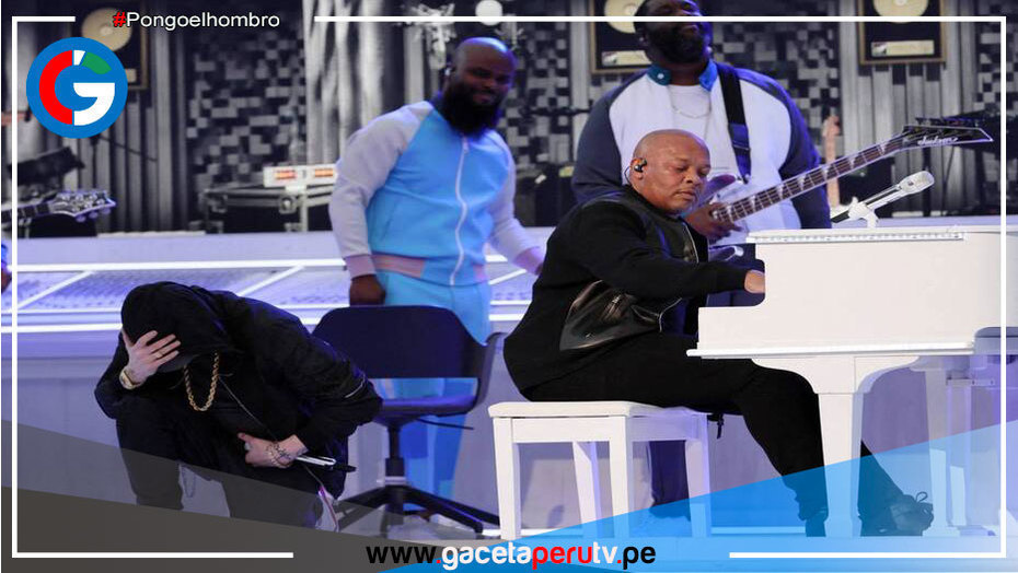 Eminem se arrodilló en Super Bowl 2022: ¿Qué significó y cómo se relaciona con Colin Kaepernick?