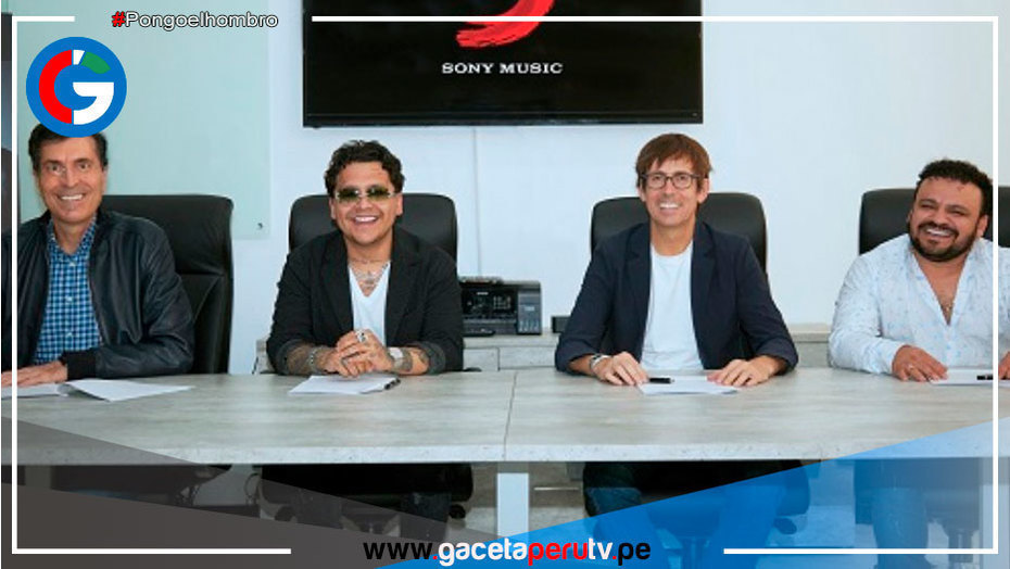 Christian Nodal firma con la disquera Sony Music