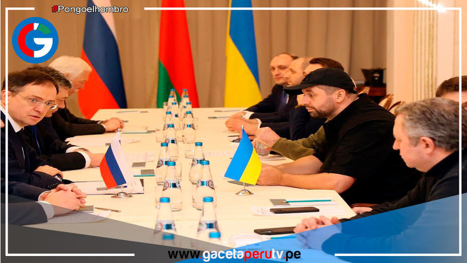 Zelensky dice que Rusia sincronizó los ataques con las negociaciones