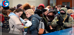 Voluntarios españoles ayudan a ucranianos a salir de Ucrania