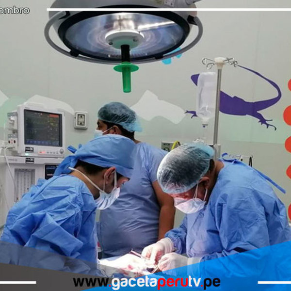 Breña: Médicos de hospital pediátrico extirpan dos tumores gigantes a niña de 12 años