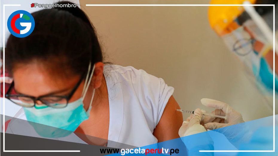Más mujeres cuentan con seguro de salud y educación superior