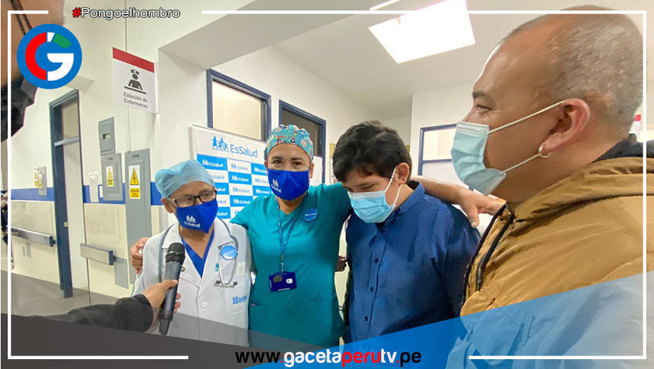 Bebé milagro se reencuentra con sus salvadores