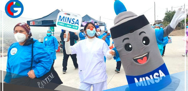 Brigadas vacunaron contra influenza y covid-19 en Villa El Salvador 