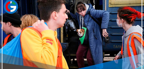 Ucranianos hacen colas interminables en Mariúpol para conseguir alimentos 