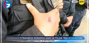 Extranjeros agreden a policías durante intervención