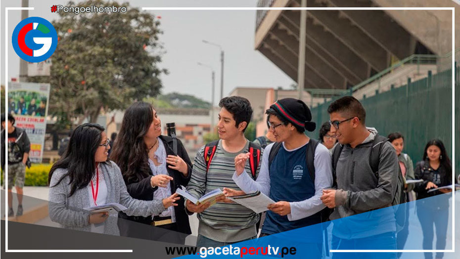 Más de 5,300 becas de inglés para estudiantes de universidades públicas